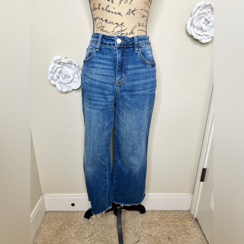 Judy Blue Medium Wash Dixie Jeans Wide Leg Cropped with Raw Hem Sz 9/29